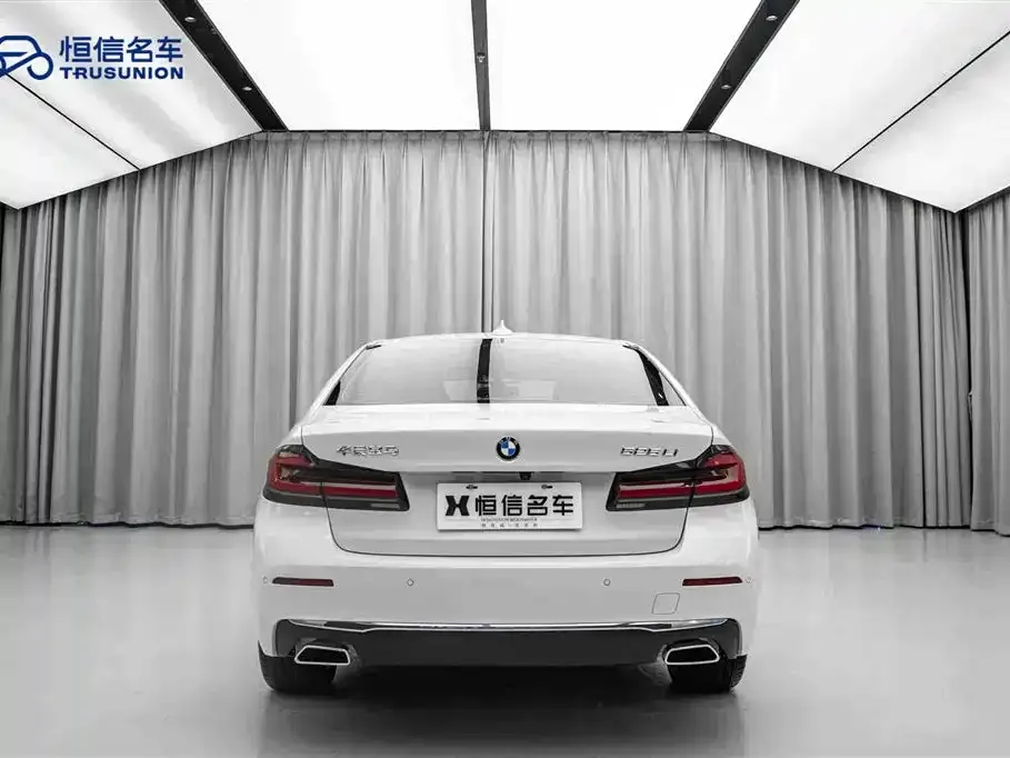 BMW 5 Series 2024 из CN, фото 2