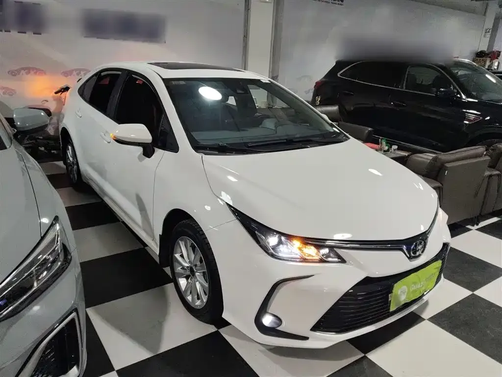 Toyota Corolla 2023 из CN, фото 7