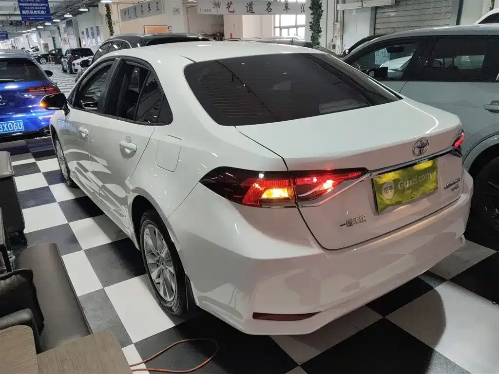 Toyota Corolla 2023 из CN, фото 10