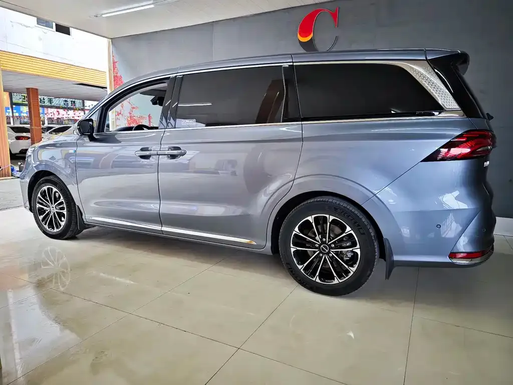Roewe iMAX8 2021 из CN, фото 7