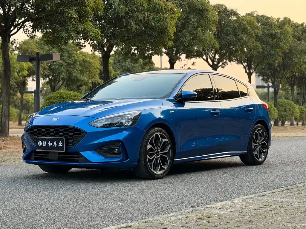 Ford Focus 2022 из CN, фото 1