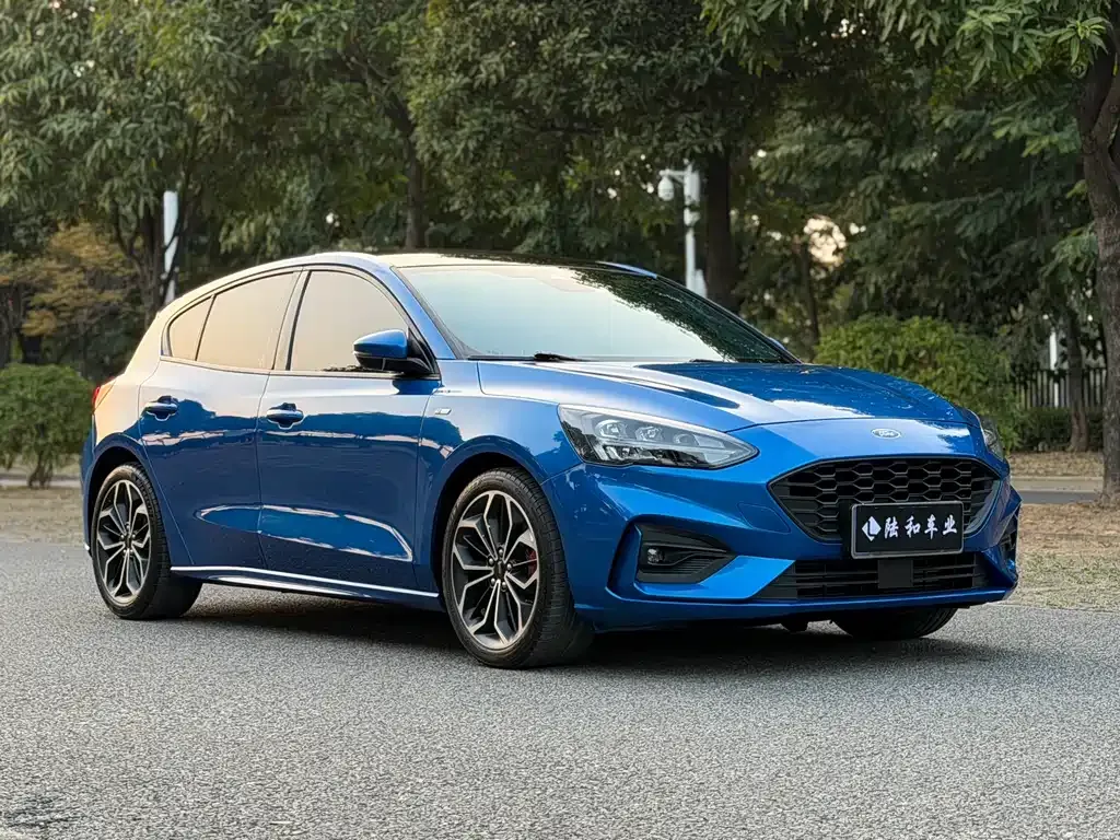 Ford Focus 2022 из CN, фото 9
