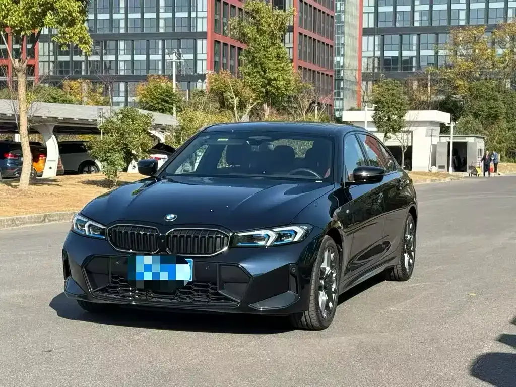BMW 3 Series 2024 из CN, фото 1