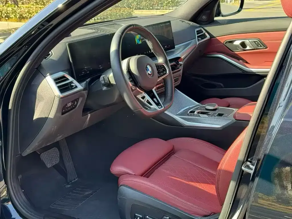 BMW 3 Series 2024 из CN, фото 2