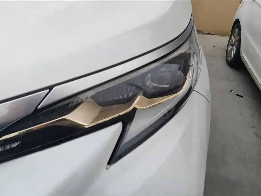 Toyota Granvia 2023 из CN, фото 2