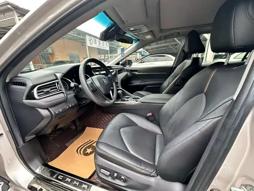 Toyota Camry 2021 из CN, фото 6