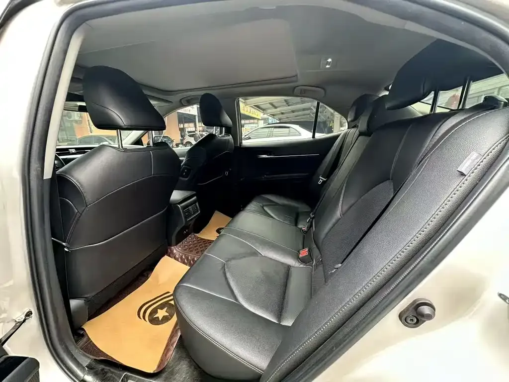 Toyota Camry 2021 из CN, фото 5