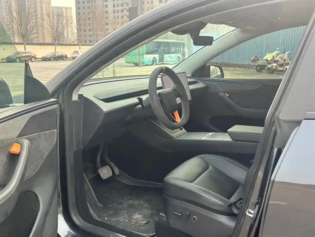 Tesla Model Y 2025 из CN, фото 7