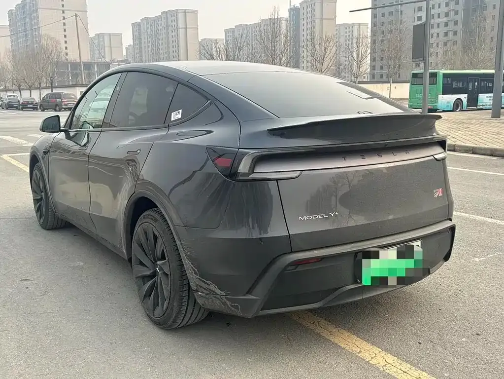 Tesla Model Y 2025 из CN, фото 5