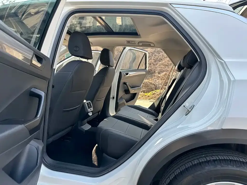 Volkswagen T-Roc 2021 из CN, фото 5