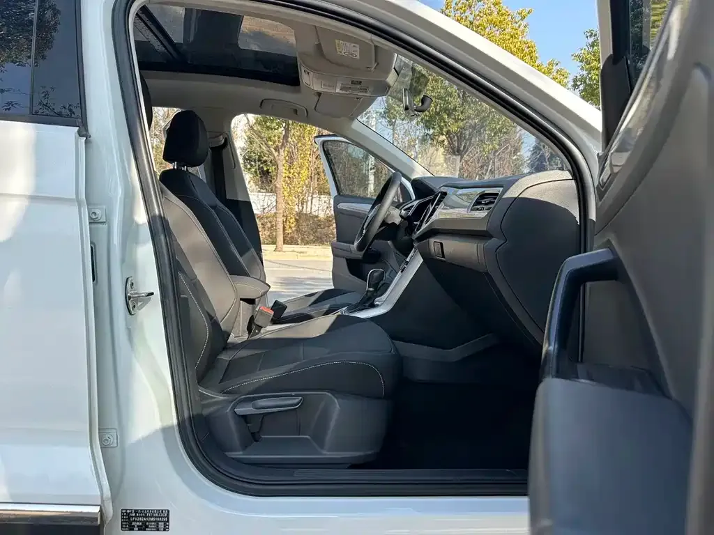 Volkswagen T-Roc 2021 из CN, фото 8