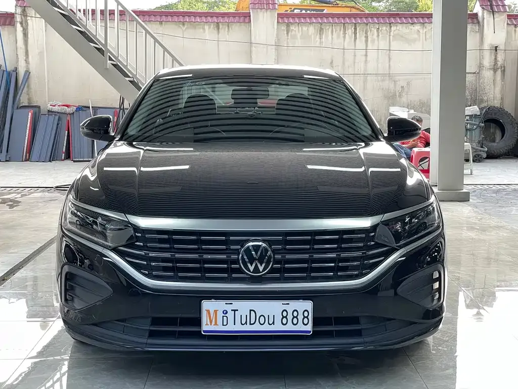 Volkswagen Passat 2023 из CN, фото 7