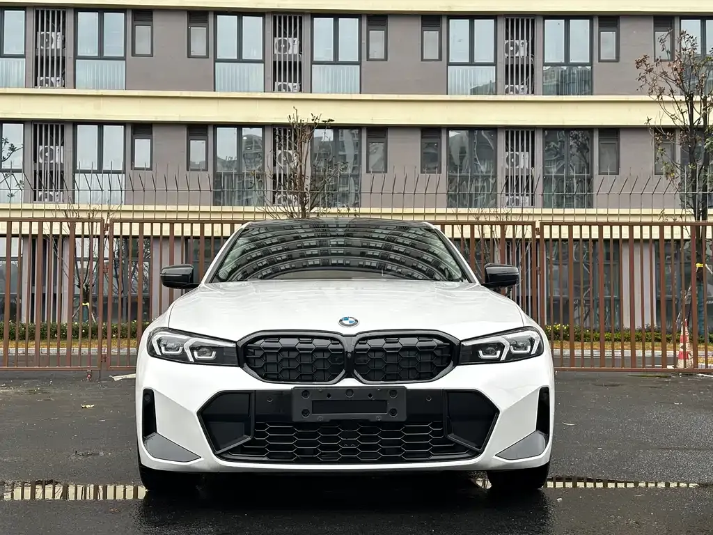 BMW 3 Series 2023 из CN, фото 7