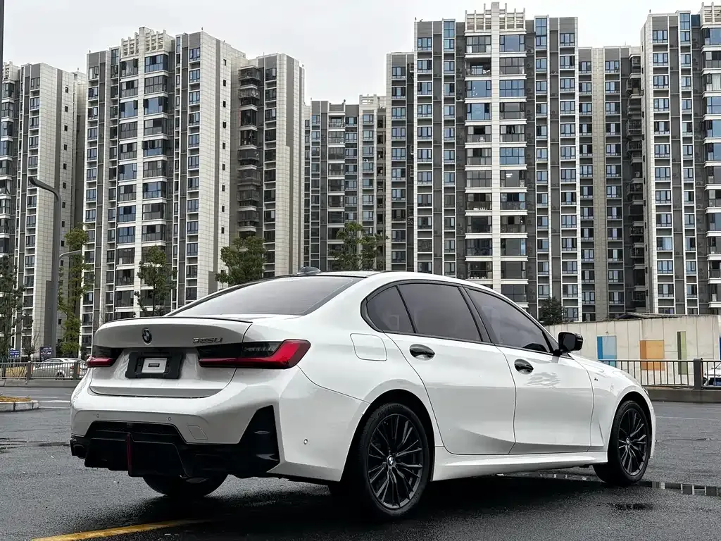BMW 3 Series 2023 из CN, фото 9