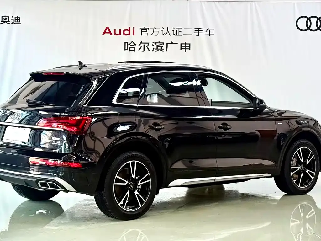 Audi Q5L — фото 5