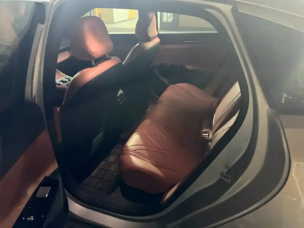 Geely Galaxy L6 2025 из CN, фото 4