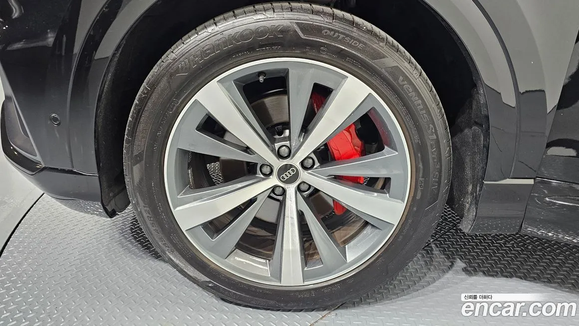 Audi Q8 2022 из KR, фото 3
