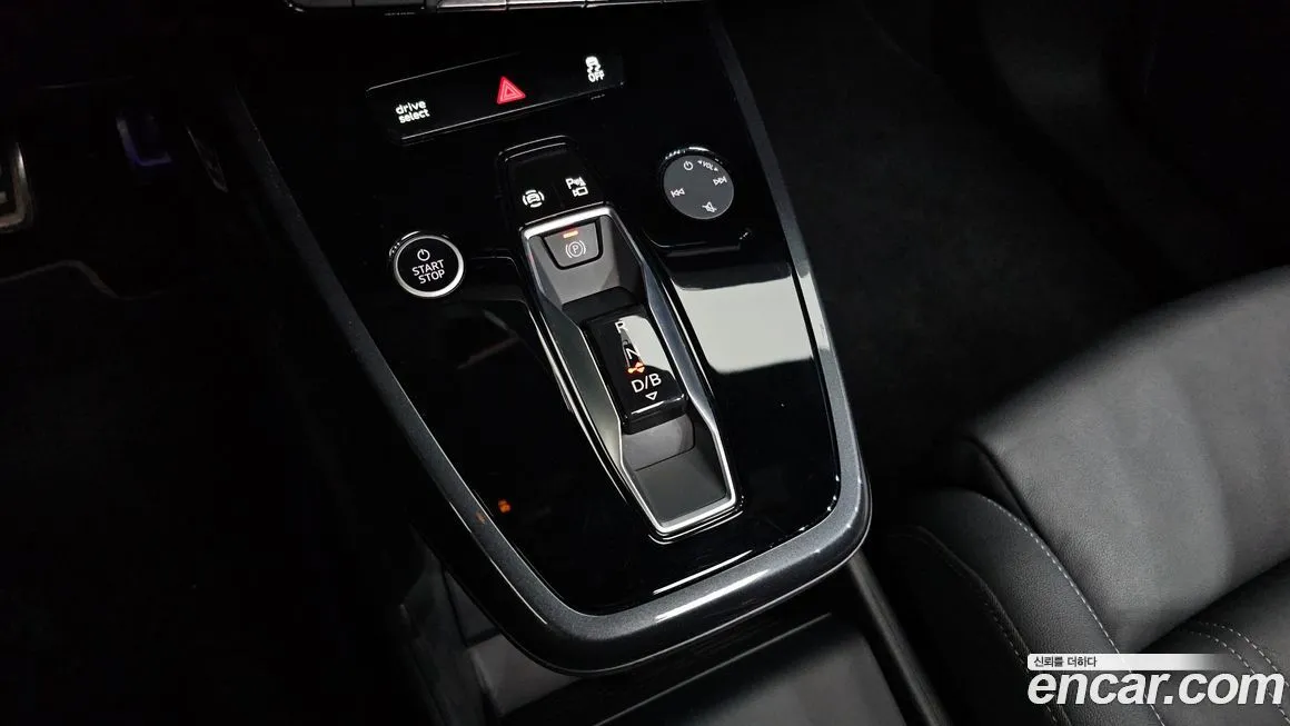 Audi Q4 e-tron 2023 из KR, фото 4