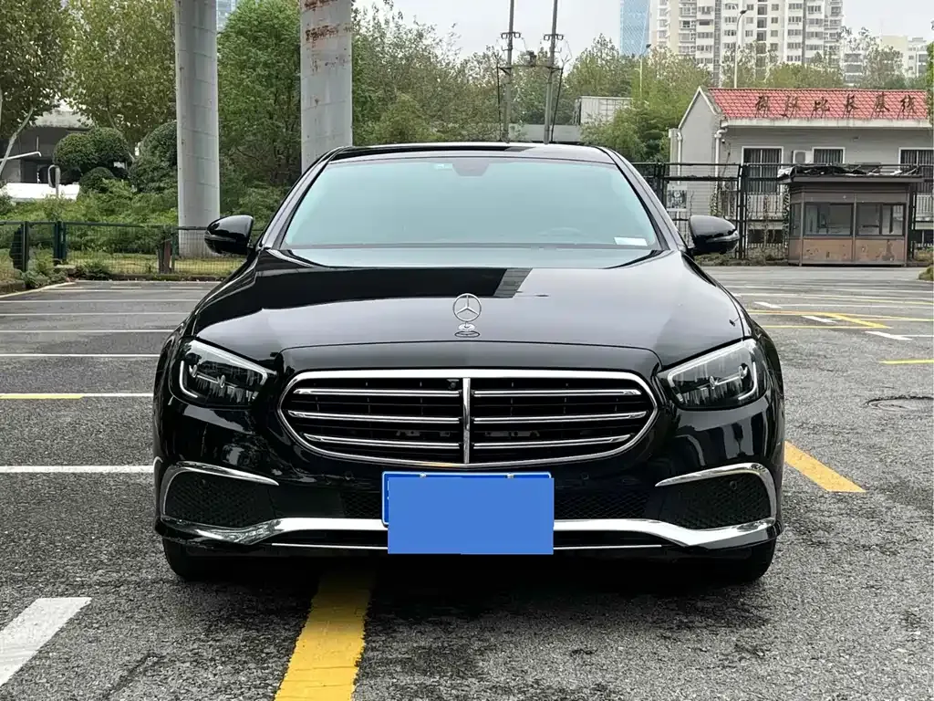 Mercedes-Benz E-Class 2023 из CN, фото 6