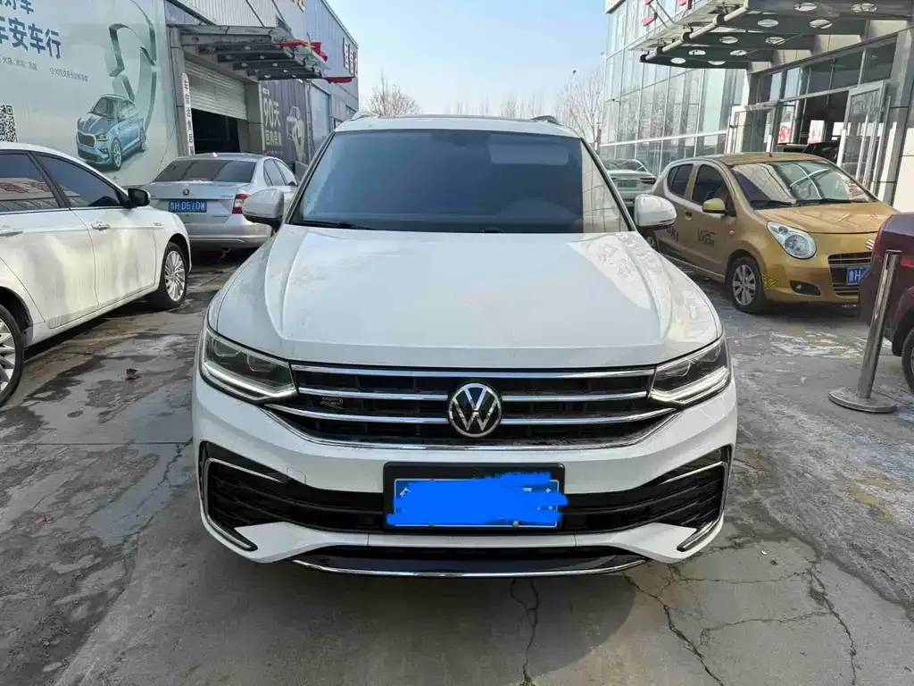Volkswagen Tiguan L 2022 из CN, фото 4