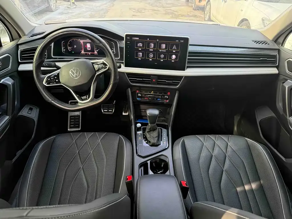 Volkswagen Tiguan L 2022 из CN, фото 2