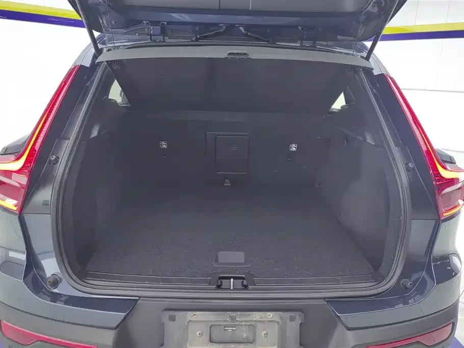 Volvo XC40 2021 из CN, фото 6