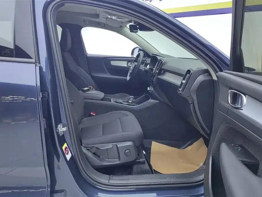 Volvo XC40 2021 из CN, фото 9