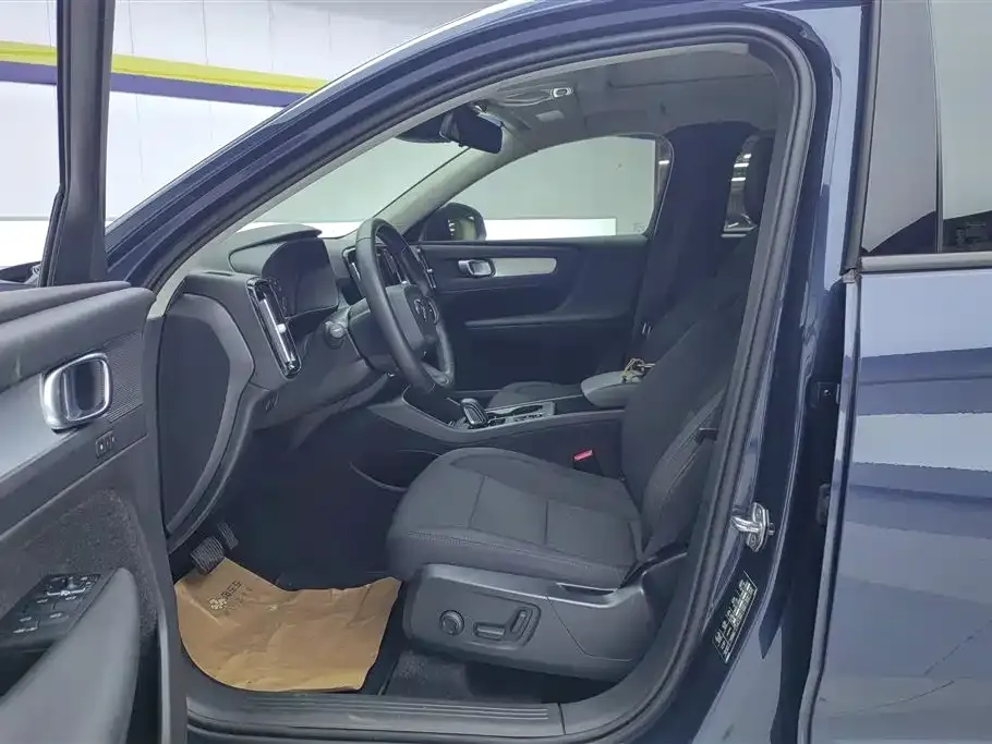 Volvo XC40 2021 из CN, фото 10