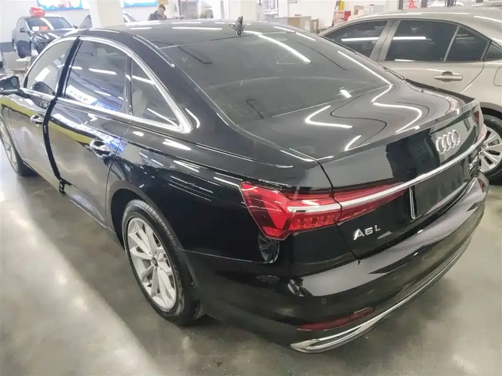 Audi A6L 2024 из CN, фото 10