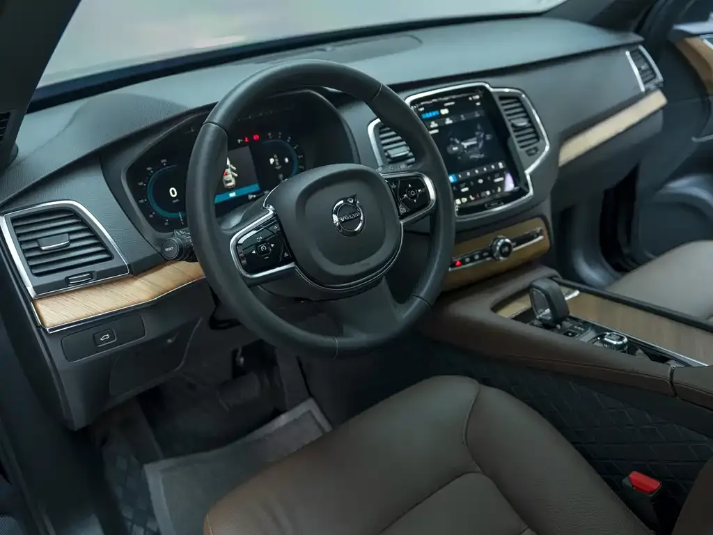 Volvo XC90 2024 из CN, фото 4