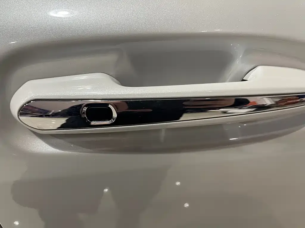 Toyota Sienna 2023 из CN, фото 6