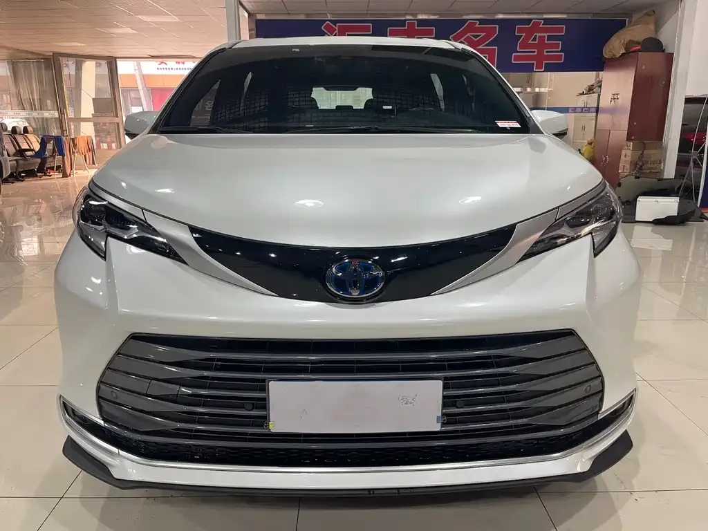 Toyota Sienna 2023 из CN, фото 8