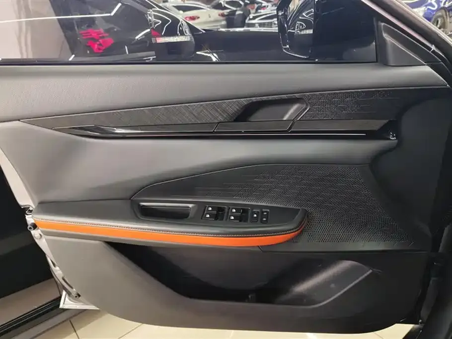 Changan UNI-V 2023 из CN, фото 3
