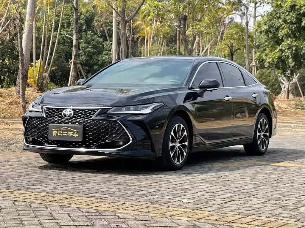 Toyota Avalon 2023 из CN, фото 1