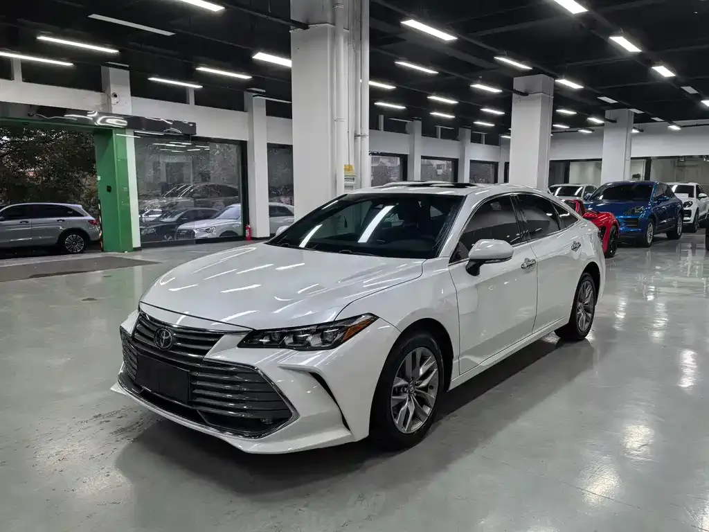 Toyota Avalon 2022 из CN, фото 1