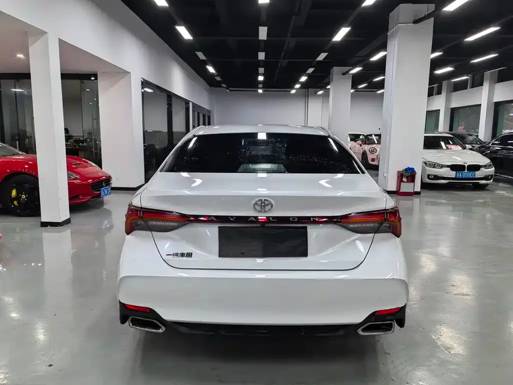 Toyota Avalon 2022 из CN, фото 3