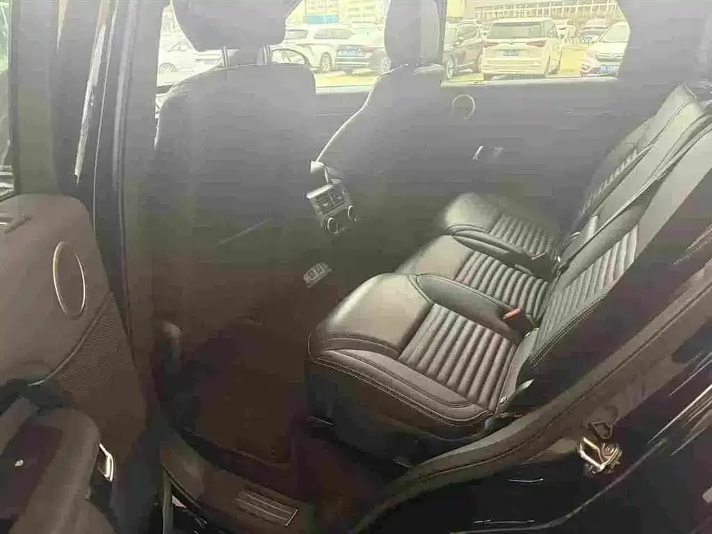 Land Rover Discovery 2025 из CN, фото 7