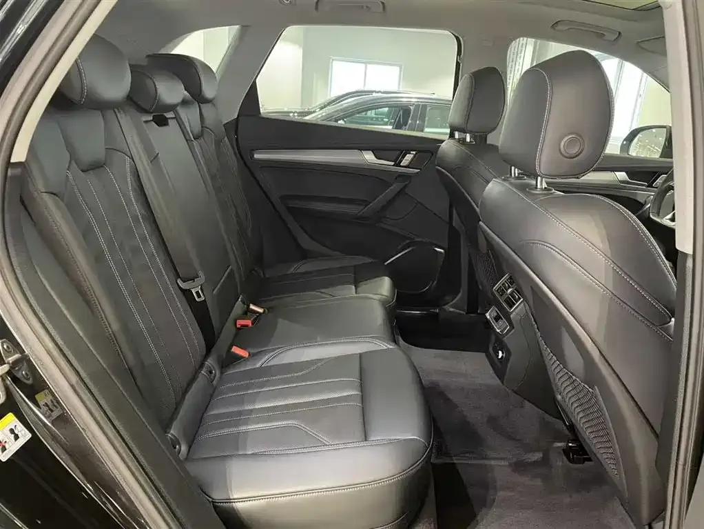 Audi Q5L 2025 из CN, фото 5