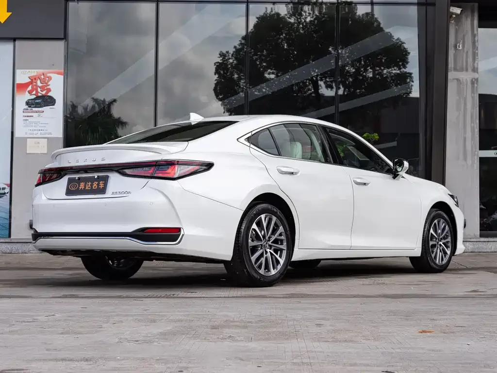 Lexus ES 2025 из CN, фото 9