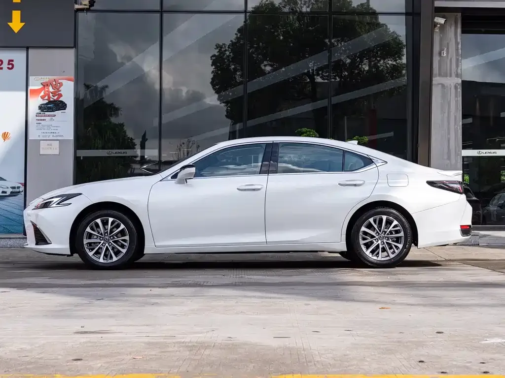 Lexus ES 2025 из CN, фото 7