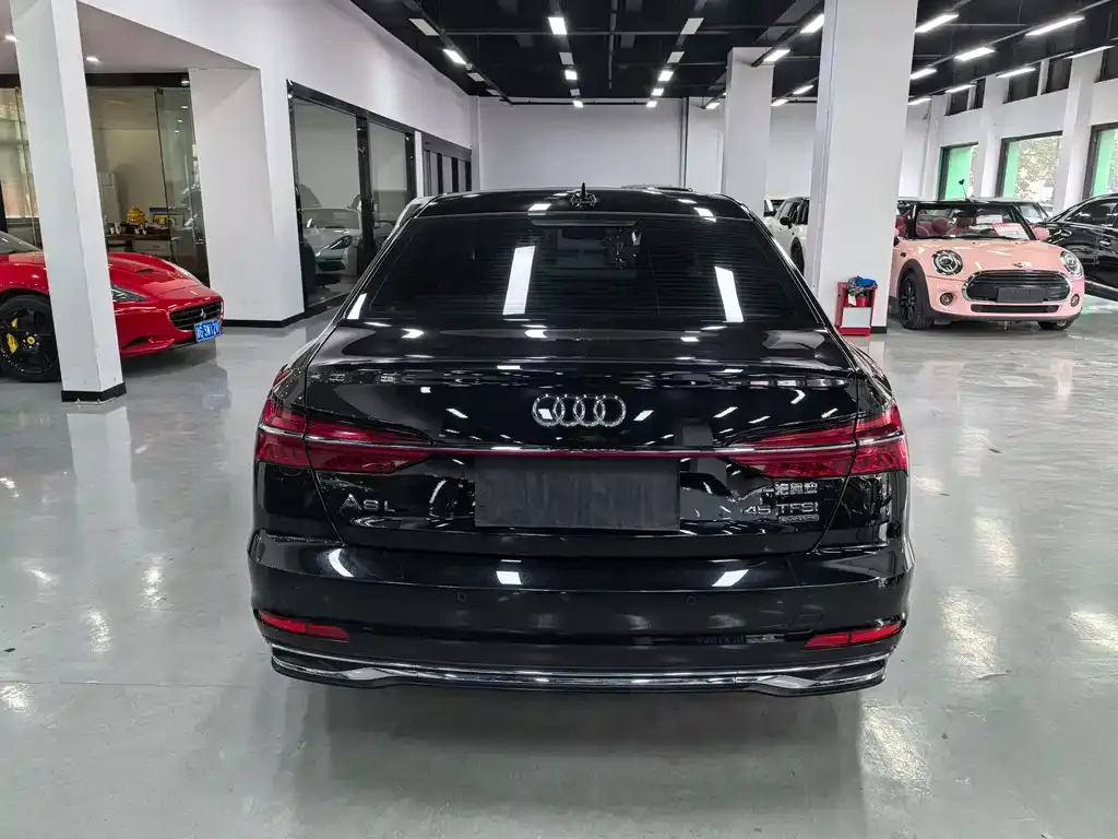 Audi A6L 2023 из CN, фото 9