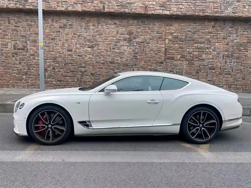 Bentley Continental 2022 из CN, фото 3