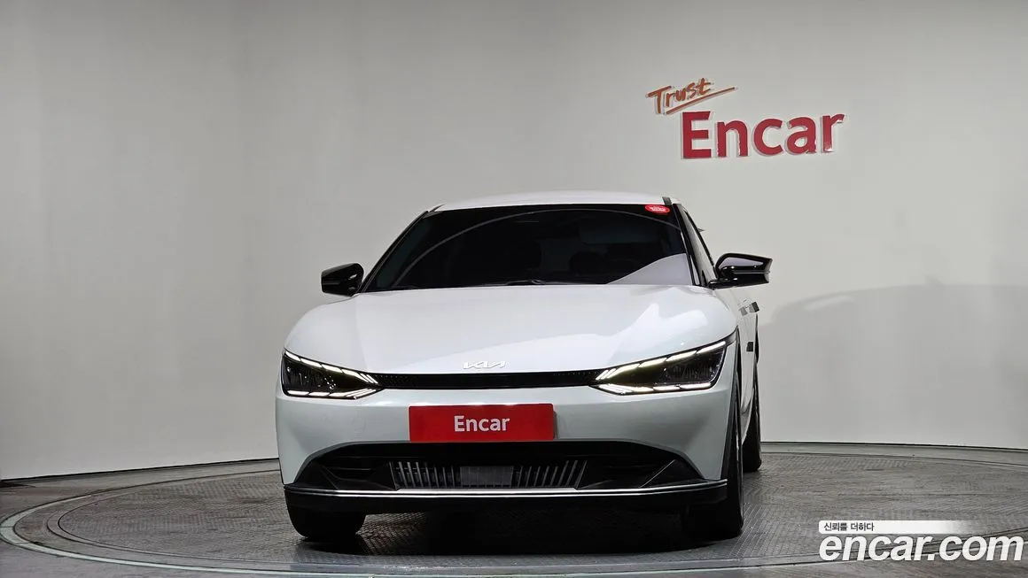 Kia EV6 2023 из KR, фото 2
