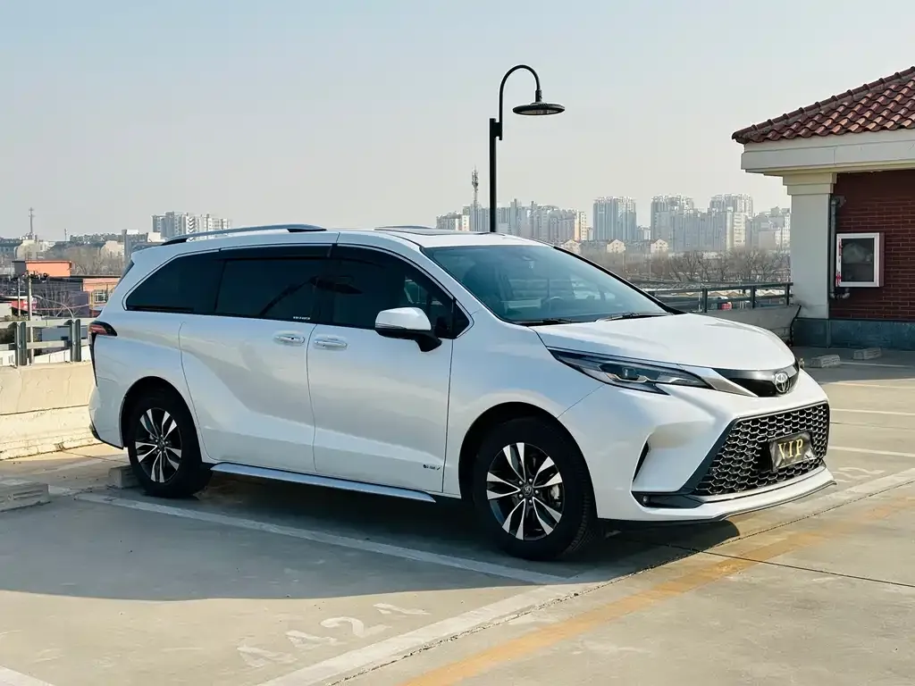 Toyota Granvia 2025 из CN, фото 2