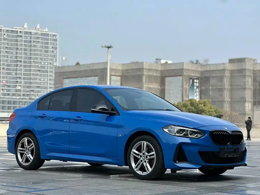 BMW 1 Series 2021 из CN, фото 3