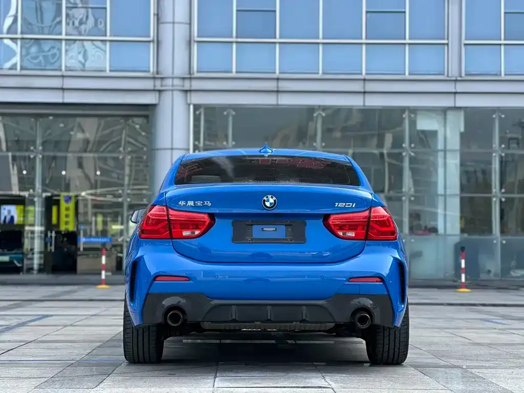 BMW 1 Series 2021 из CN, фото 2