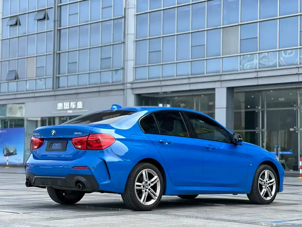 BMW 1 Series 2021 из CN, фото 7
