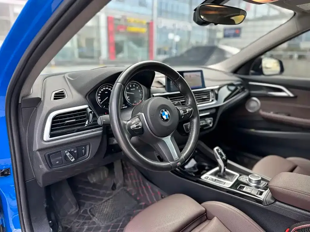 BMW 1 Series 2021 из CN, фото 9
