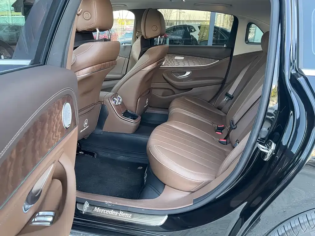 Mercedes-Benz E-Class 2023 из CN, фото 10
