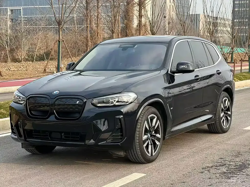 BMW iX3 2025 из CN, фото 1